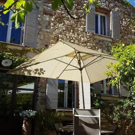 아파트 Mas De La Petite Jeanne 그리모